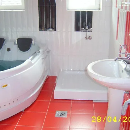 Guest house Mitic Luxx Centar 4*