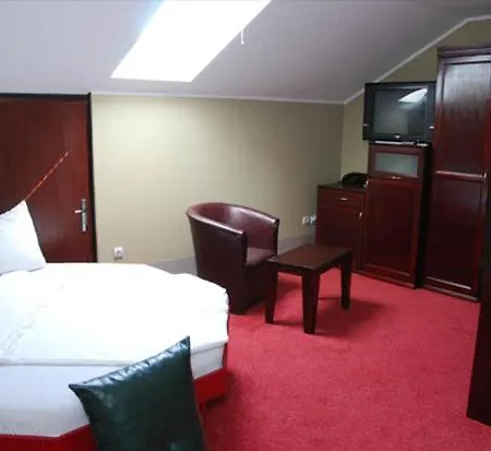 Guest house Mitic Luxx Centar 4*