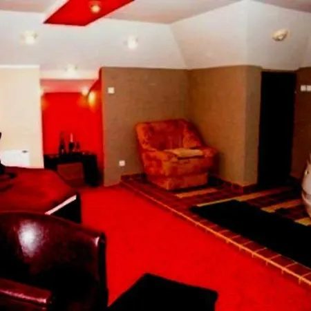 Mitic Luxx Centar Casa de hóspedes 4*